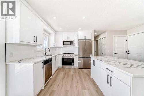 6128 Madigan Drive Ne, Calgary, AB - Indoor Photo Showing Kitchen With Upgraded Kitchen
