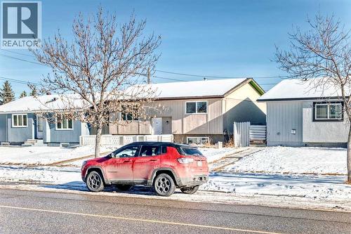 6128 Madigan Drive Ne, Calgary, AB - Outdoor