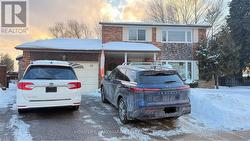 26 KENTISH CRESCENT  Toronto, ON M1S 2Z4