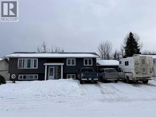809 8 Street  Fox Creek, AB T0H 1P0