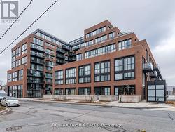 723 - 2300 ST. CLAIR AVENUE W  Toronto, ON M6N 1K8
