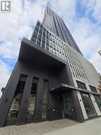 1604 - 395 SQUARE ONE DRIVE  Mississauga, ON L5B 0P6