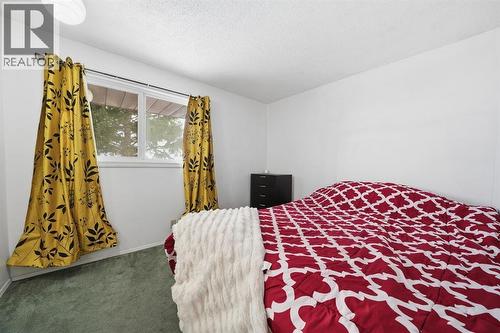 6411 26 Avenue Ne, Calgary, AB - Indoor Photo Showing Bedroom