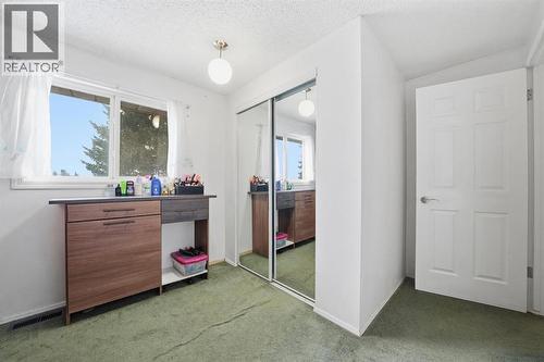 6411 26 Avenue Ne, Calgary, AB - Indoor