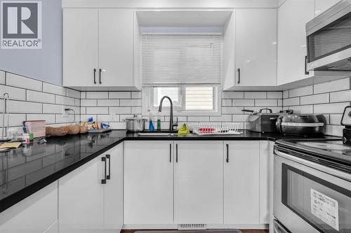 6537 68 Street Ne, Calgary, AB - Indoor Photo Showing Kitchen With Upgraded Kitchen