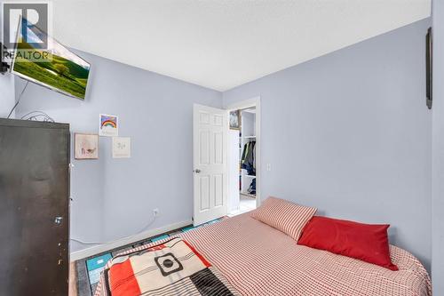 6537 68 Street Ne, Calgary, AB - Indoor Photo Showing Bedroom