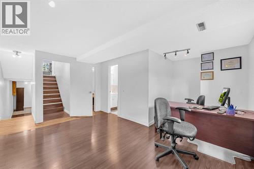 6537 68 Street Ne, Calgary, AB - Indoor Photo Showing Office