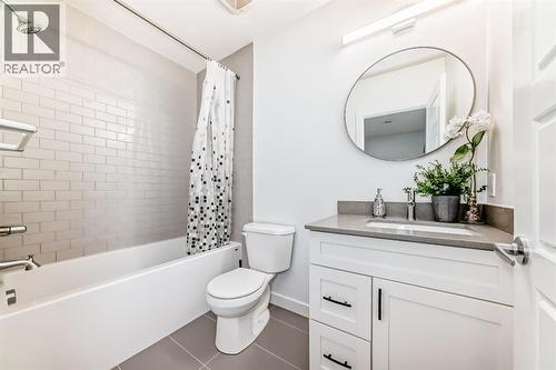 267 Sage Bluff Rise Nw, Calgary, AB - Indoor Photo Showing Bathroom