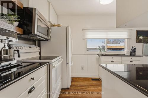 Kitchen - 56 Tolton Avenue, Hamilton, ON - Indoor Photo Showing Kitchen