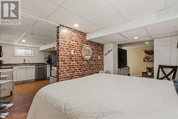 Bedroom - Basement - 