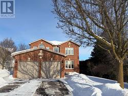 341 GASTON PLACE  Newmarket, ON L3Y 8M4