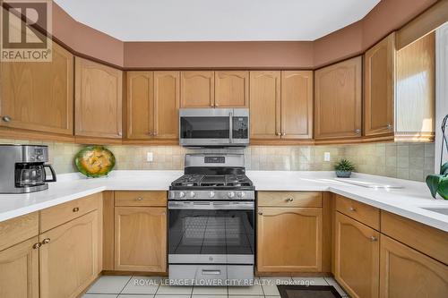 1340 Whitewater Lane, Mississauga, ON - Indoor Photo Showing Kitchen