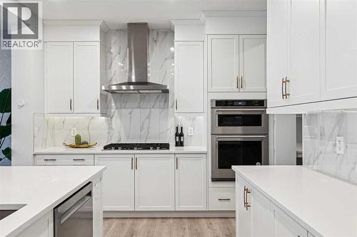 153 Edith Villas Nw, Calgary, AB - Indoor Photo Showing Kitchen