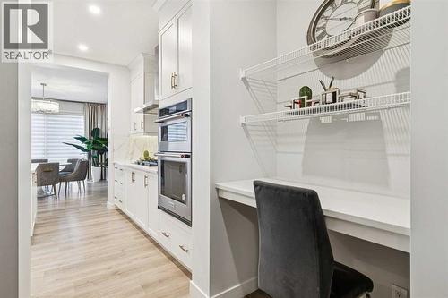 153 Edith Villas Nw, Calgary, AB - Indoor