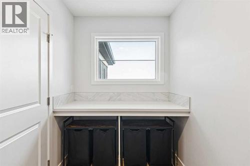 153 Edith Villas Nw, Calgary, AB - Indoor Photo Showing Other Room