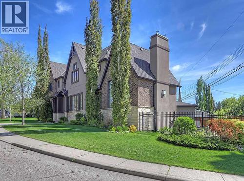 14 Rosetree Road Nw, Calgary, AB - Outdoor