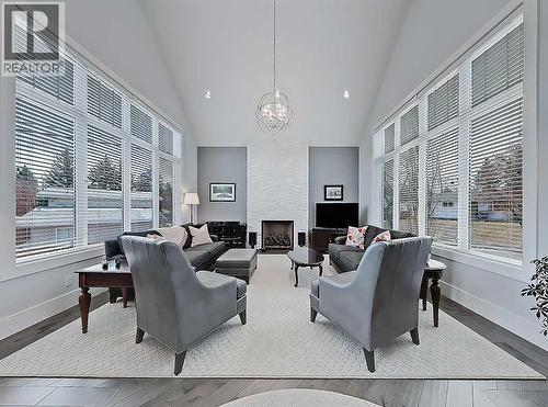 14 Rosetree Road Nw, Calgary, AB - Indoor With Fireplace