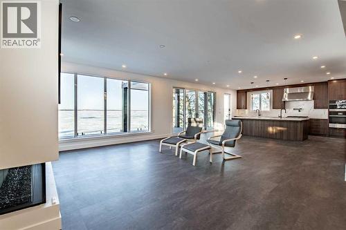 158 Jarvis Bay Drive, Jarvis Bay, AB - Indoor