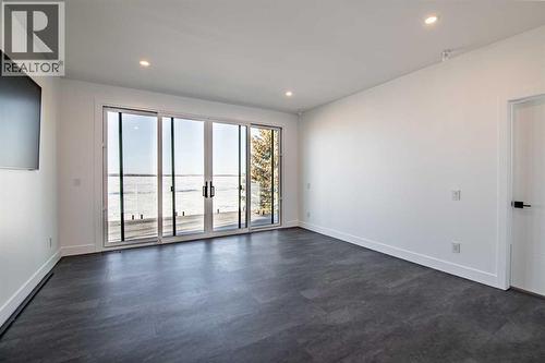 158 Jarvis Bay Drive, Jarvis Bay, AB - Indoor Photo Showing Other Room