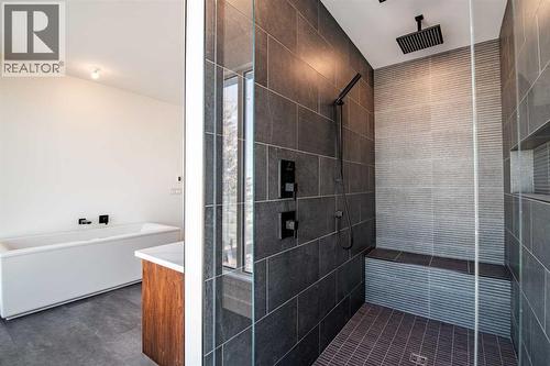 Shower Ensuite - 158 Jarvis Bay Drive, Jarvis Bay, AB - Indoor Photo Showing Bathroom