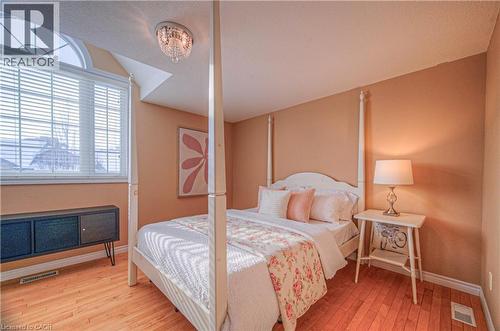 152 Lena Crescent, Cambridge, ON - Indoor Photo Showing Bedroom