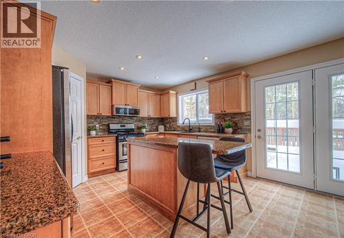 152 Lena Crescent, Cambridge, ON - Indoor Photo Showing Kitchen
