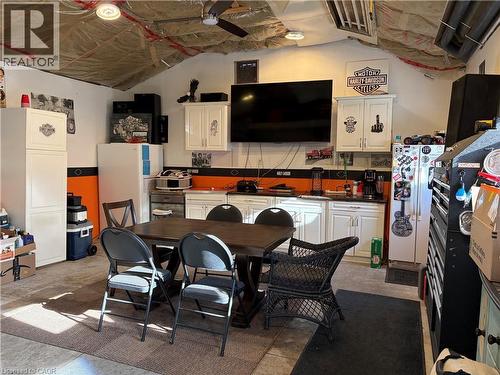 Heated Garage - 56 Tolton Avenue, Hamilton, ON - Indoor