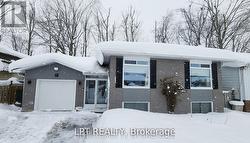 48 MAPLEHURST CRESCENT  Barrie, ON L4M 4X2