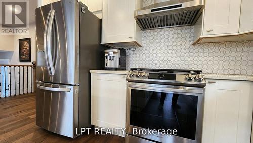 48 Maplehurst Crescent, Barrie, ON - Indoor Photo Showing Kitchen