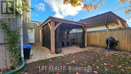 48 Maplehurst Crescent, Barrie, ON - Outdoor