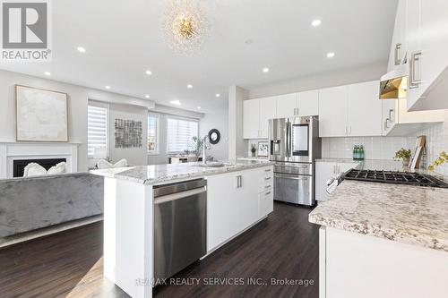 47 Dass Drive E, Centre Wellington, ON - Indoor Photo Showing Kitchen With Stainless Steel Kitchen With Upgraded Kitchen