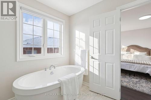 47 Dass Drive E, Centre Wellington, ON - Indoor Photo Showing Bathroom
