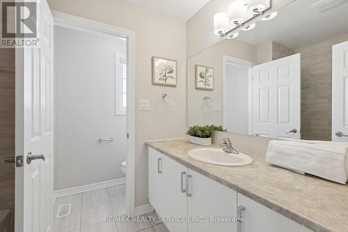 47 Dass Drive E, Centre Wellington, ON - Indoor Photo Showing Bathroom