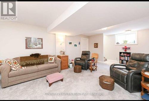 100 Spruce Gardens Court, Belleville, ON - Indoor Photo Showing Other Room