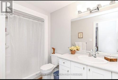 100 Spruce Gardens Court, Belleville, ON - Indoor Photo Showing Bathroom