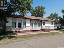 144 2nd STREET W  Ponteix, SK S0N 1Z0