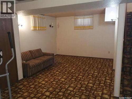 144 2Nd Street W, Ponteix, SK - Indoor