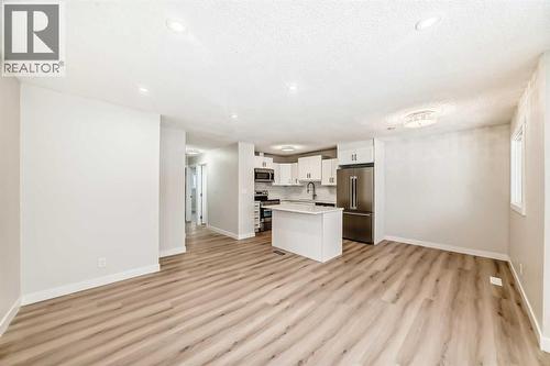 937 Marcombe Drive Ne, Calgary, AB - Indoor Photo Showing Kitchen
