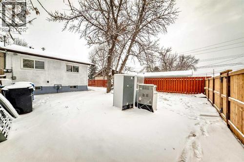 937 Marcombe Drive Ne, Calgary, AB - Outdoor