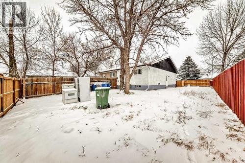 937 Marcombe Drive Ne, Calgary, AB - Outdoor