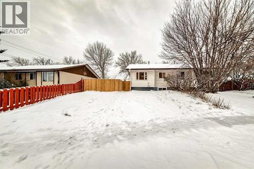 937 Marcombe Drive Ne, Calgary, AB - Outdoor