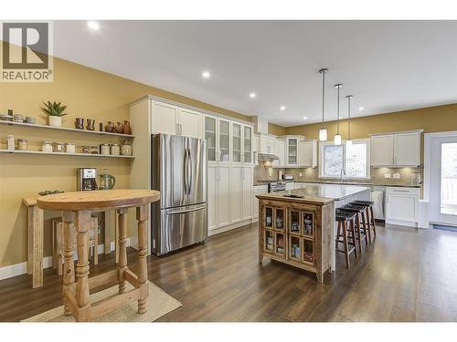 8011 Pierre Drive, Summerland, BC - Indoor