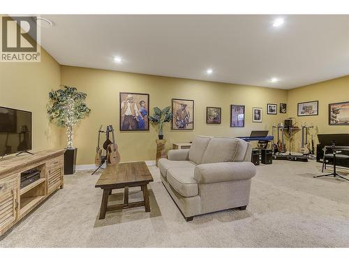 8011 Pierre Drive, Summerland, BC - Indoor Photo Showing Other Room