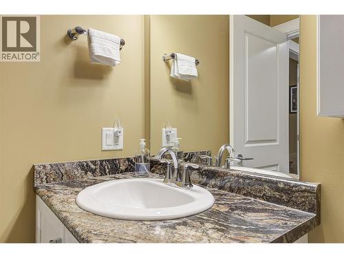 8011 Pierre Drive, Summerland, BC - Indoor Photo Showing Bathroom