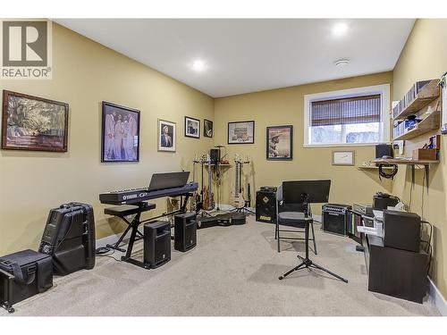 8011 Pierre Drive, Summerland, BC - Indoor Photo Showing Other Room