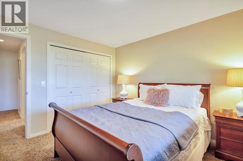3482 Ridge Boulevard, West Kelowna, BC - Indoor Photo Showing Bedroom