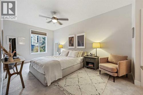 304, 923 15 Avenue Sw, Calgary, AB - Indoor Photo Showing Bedroom