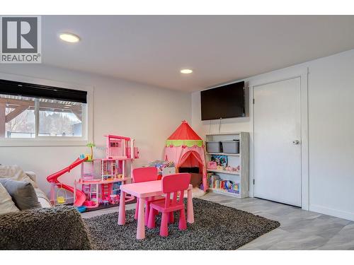 2245 Shuswap Avenue, Lumby, BC - Indoor