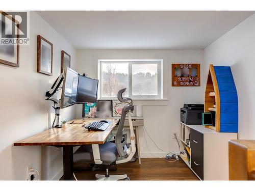 2245 Shuswap Avenue, Lumby, BC - Indoor Photo Showing Office