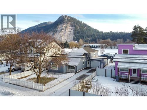 2245 Shuswap Avenue, Lumby, BC - Outdoor